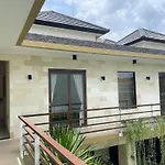Villa Avi
