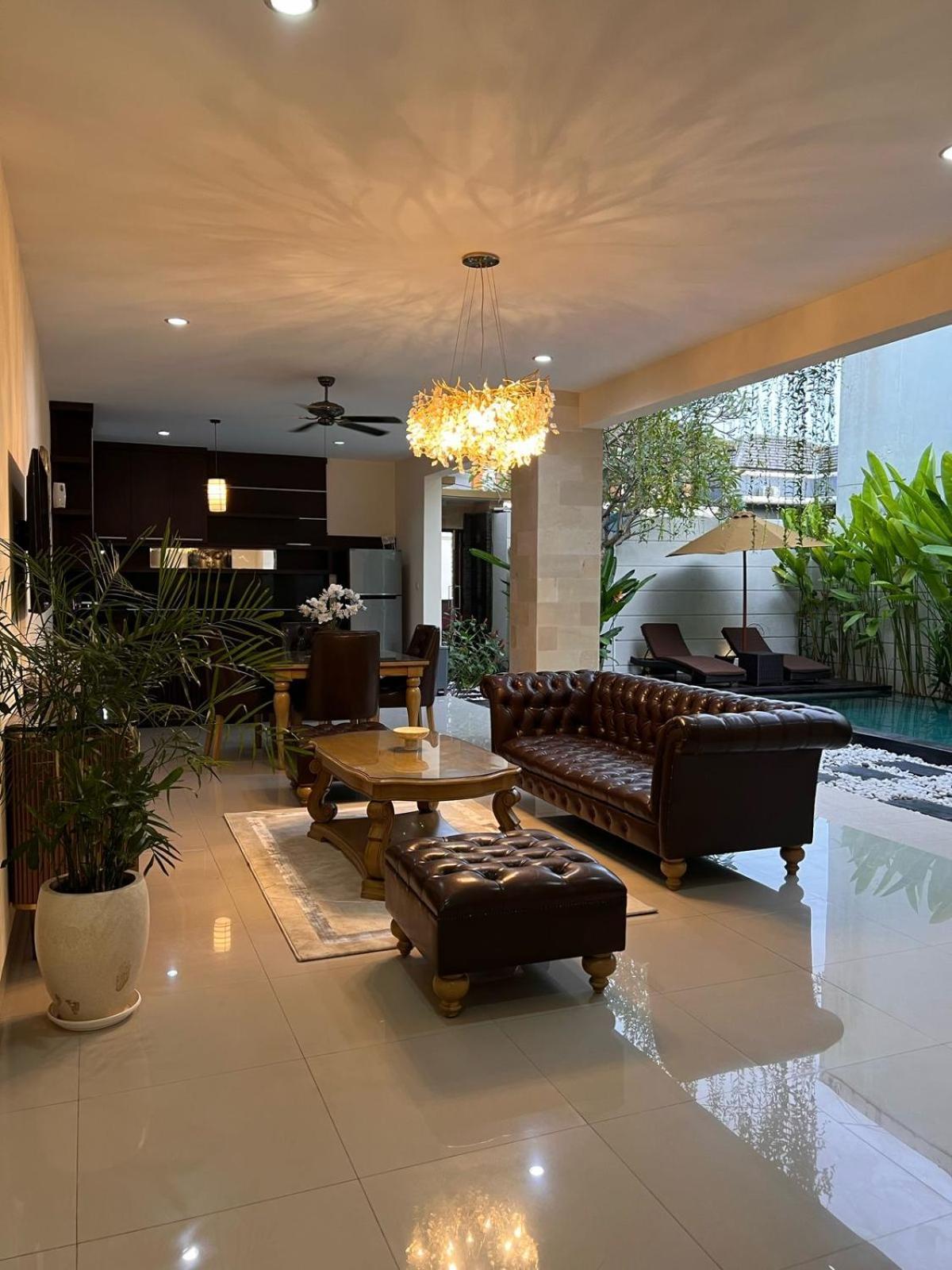 Villa Avi *